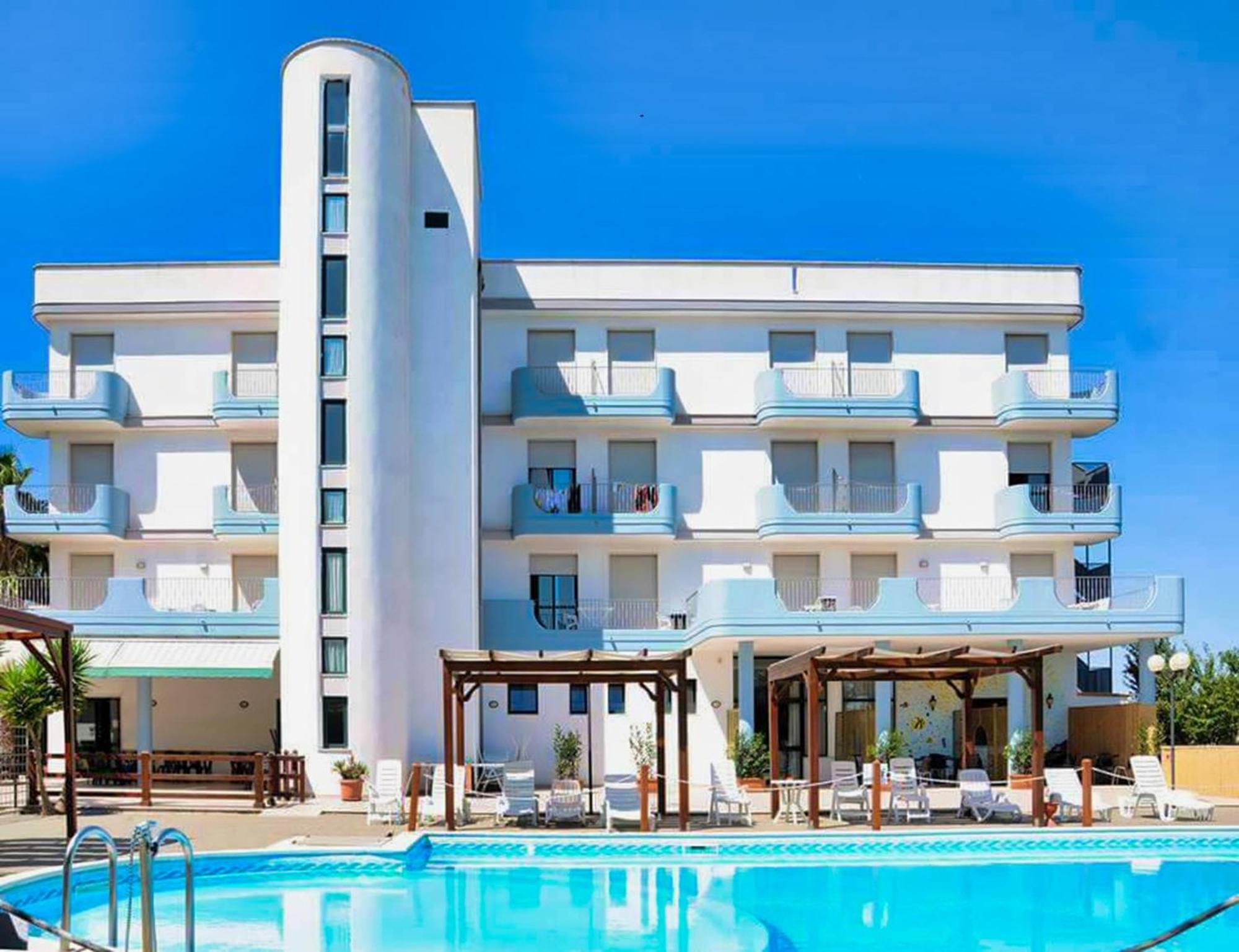 Hotel Villaggio Aurora 산 피에트로 인 베바냐 외부 사진